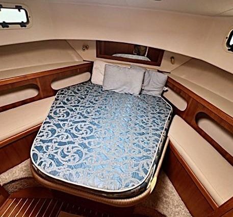 Mainship 430 Trawler image