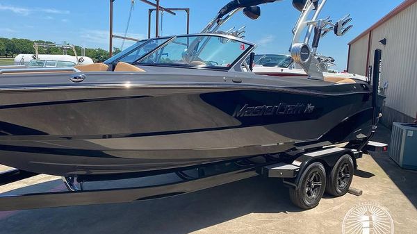 MasterCraft XT23 