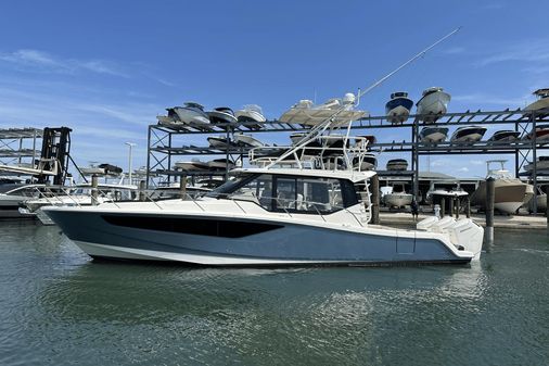 Boston Whaler 405 CONQUEST - FULL TOWER image