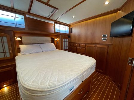 Sabre 48 Flybridge image