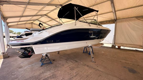 Sea Ray SLX 260 image