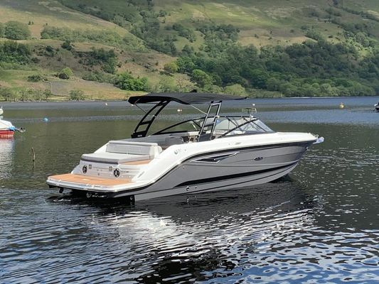 Sea Ray SLX 250 - main image