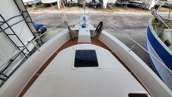 Mainship 390 sedan image