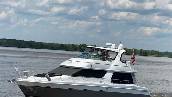 Carver Voyager 530