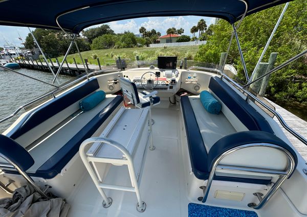 Mainship 390 image