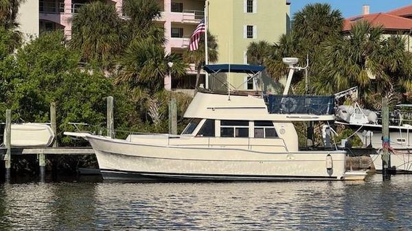 Mainship 390 