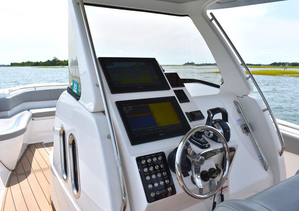 Belzona 325 Center Console image