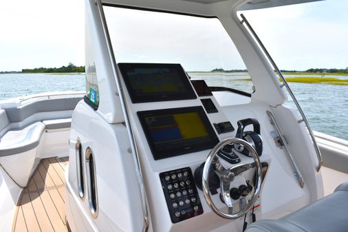 Belzona 325 Center Console image