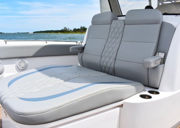 Belzona 325 Center Console image