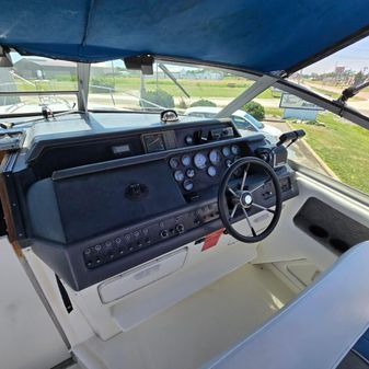 Sea Ray 330 Sundancer image