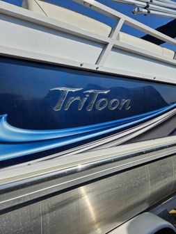 Jc-tritoon 28TT image