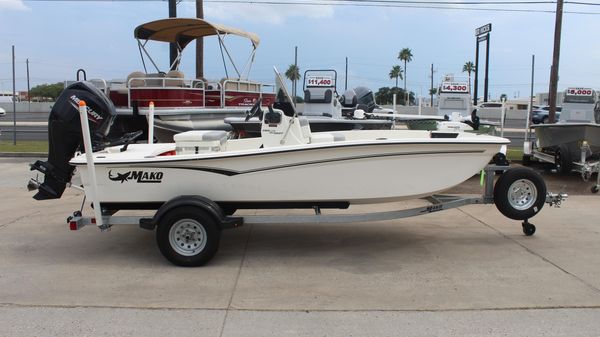 Mako Pro Skiff 15 CC 