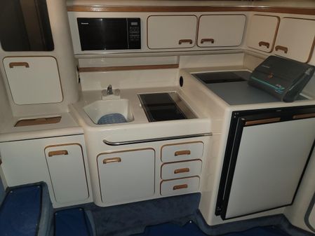 Sea Ray 330 Sundancer image