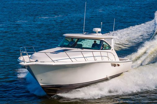 Tiara Yachts 4300 Open image