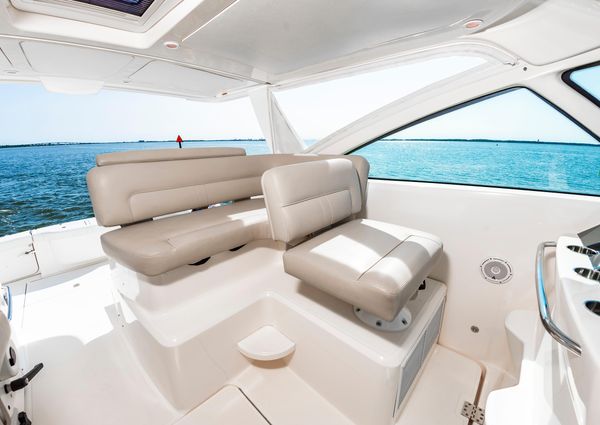 Tiara Yachts 4300 Open image