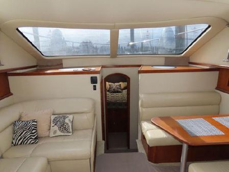 Cruisers Yachts 405 Express Motoryacht image