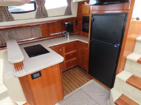 Cruisers Yachts 405 Express Motoryacht image