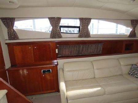 Cruisers Yachts 405 Express Motoryacht image