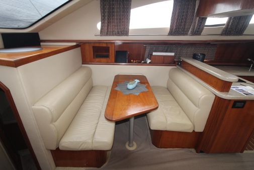 Cruisers Yachts 405 Express Motoryacht image