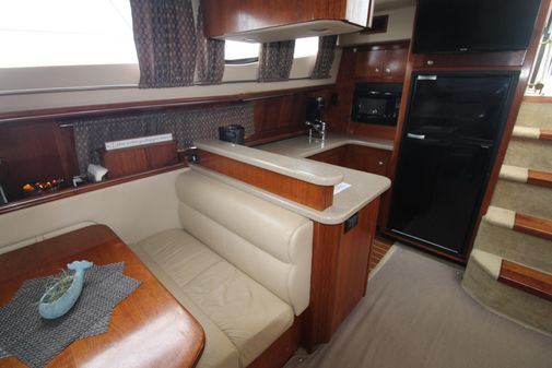 Cruisers Yachts 405 Express Motoryacht image