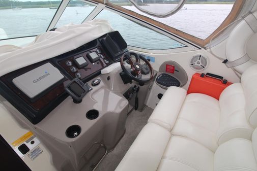 Cruisers Yachts 405 Express Motoryacht image