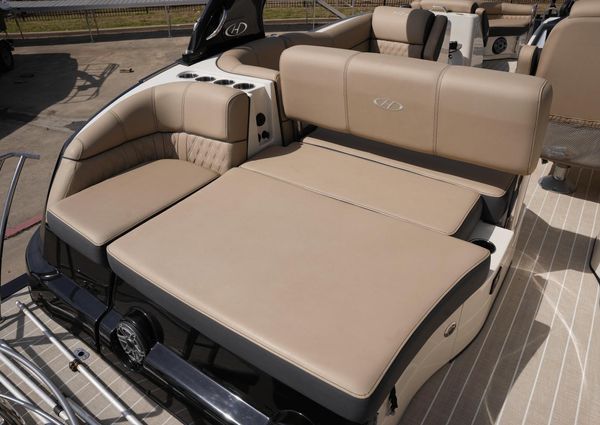 Harris Crowne 250 image