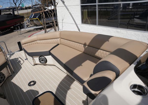 Harris Crowne 250 image