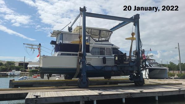 Tollycraft 44 Cockpit Motor Yacht image