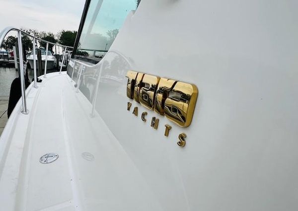 Tiara Yachts 3200 Open image