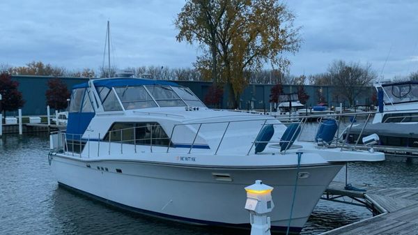 Chris-Craft 381 Catalina 