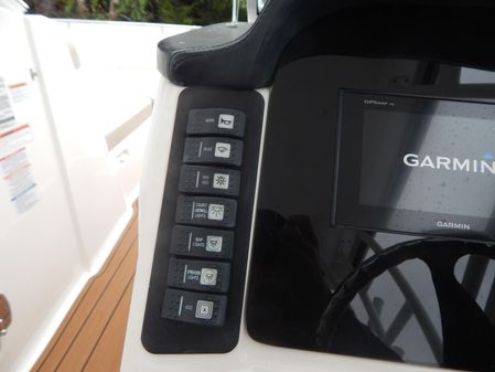 Robalo R247-DUAL-CONSOLE image