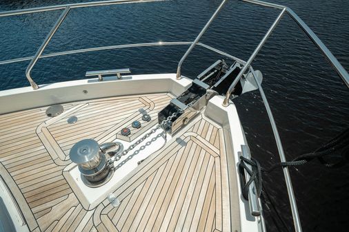 Azimut 68 image