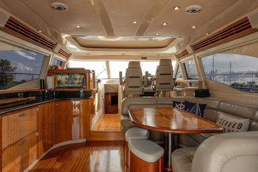 Sea Ray 680 Sun Sport image