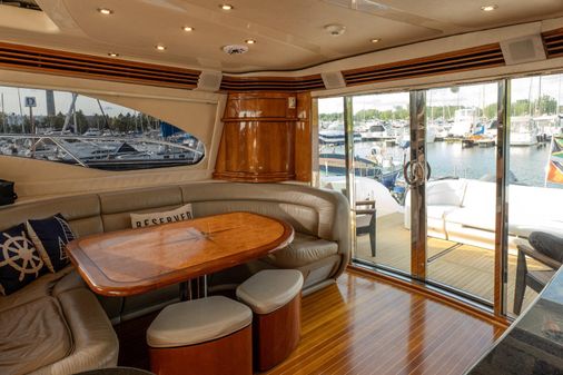 Sea Ray 680 Sun Sport image