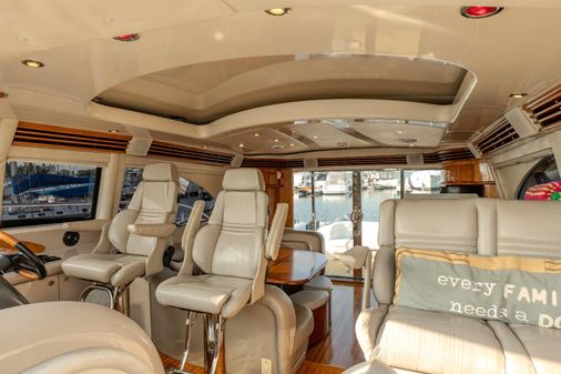 Sea Ray 680 Sun Sport image