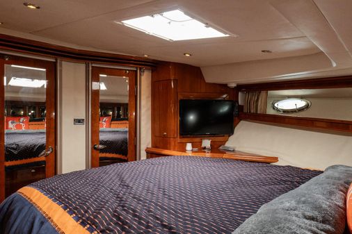 Sea Ray 680 Sun Sport image