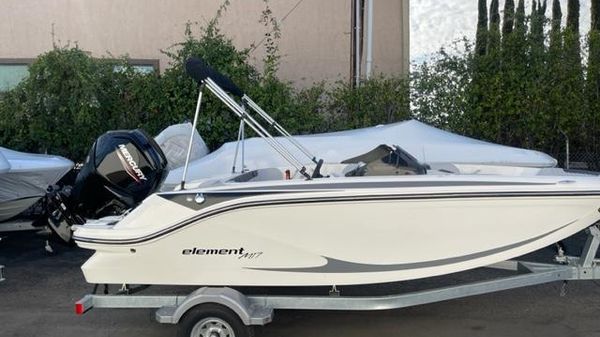 Bayliner Element M17