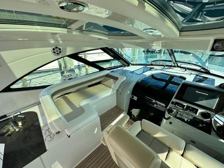 Sea Ray 470 Sundancer image