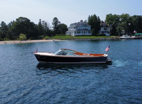 Hinckley Talaria 29 Runabout image