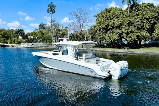 Boston Whaler 350 Realm image