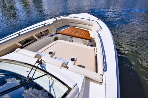 Boston Whaler 350 Realm image