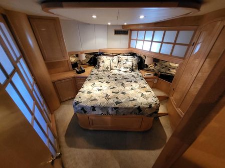 McKinna pilot house cockpit motoryacht image