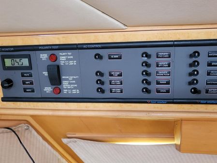 McKinna pilot house cockpit motoryacht image