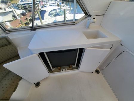 McKinna pilot house cockpit motoryacht image