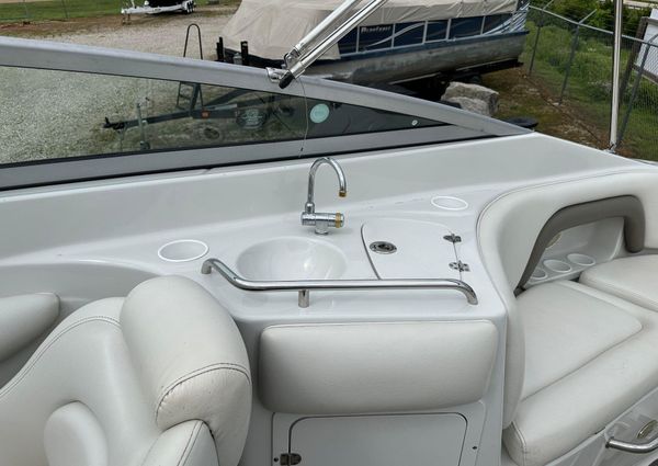 Crownline 270-BR image