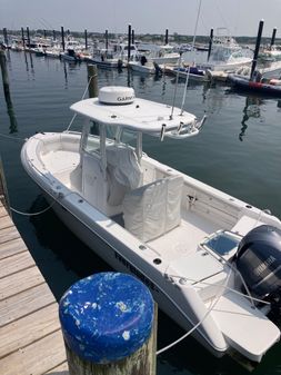 Everglades 235 Center Console image