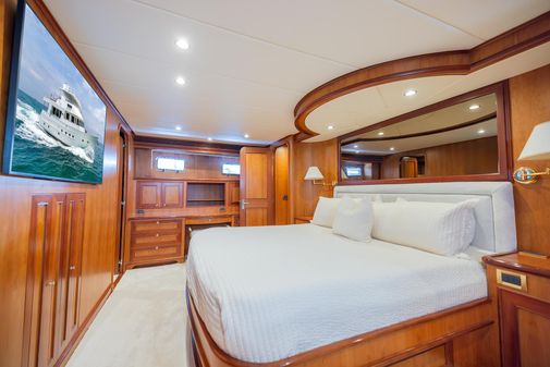 Outer Reef Yachts 730 MY image