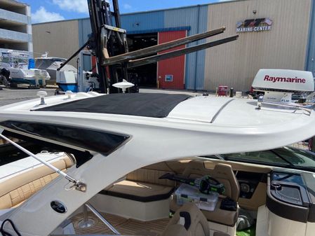 Sea Ray 350 SLX image