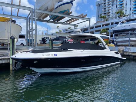 Sea Ray 350 SLX image