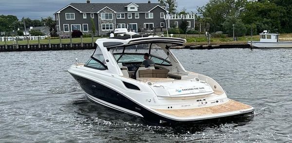 Sea Ray 350 SLX image